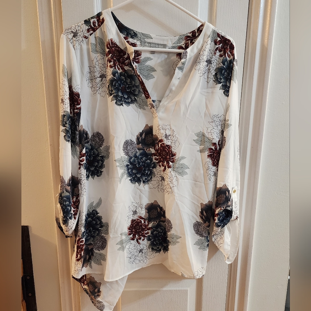 Koda Split Neck Blouse